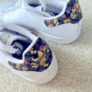 🌺STAN SMITH🌺 FLORAL 🌺 SIZE 8.5